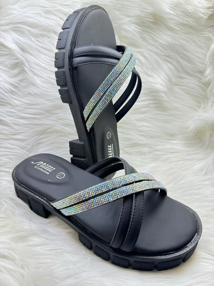 Effortless style, Everyday Comfort-black slipper